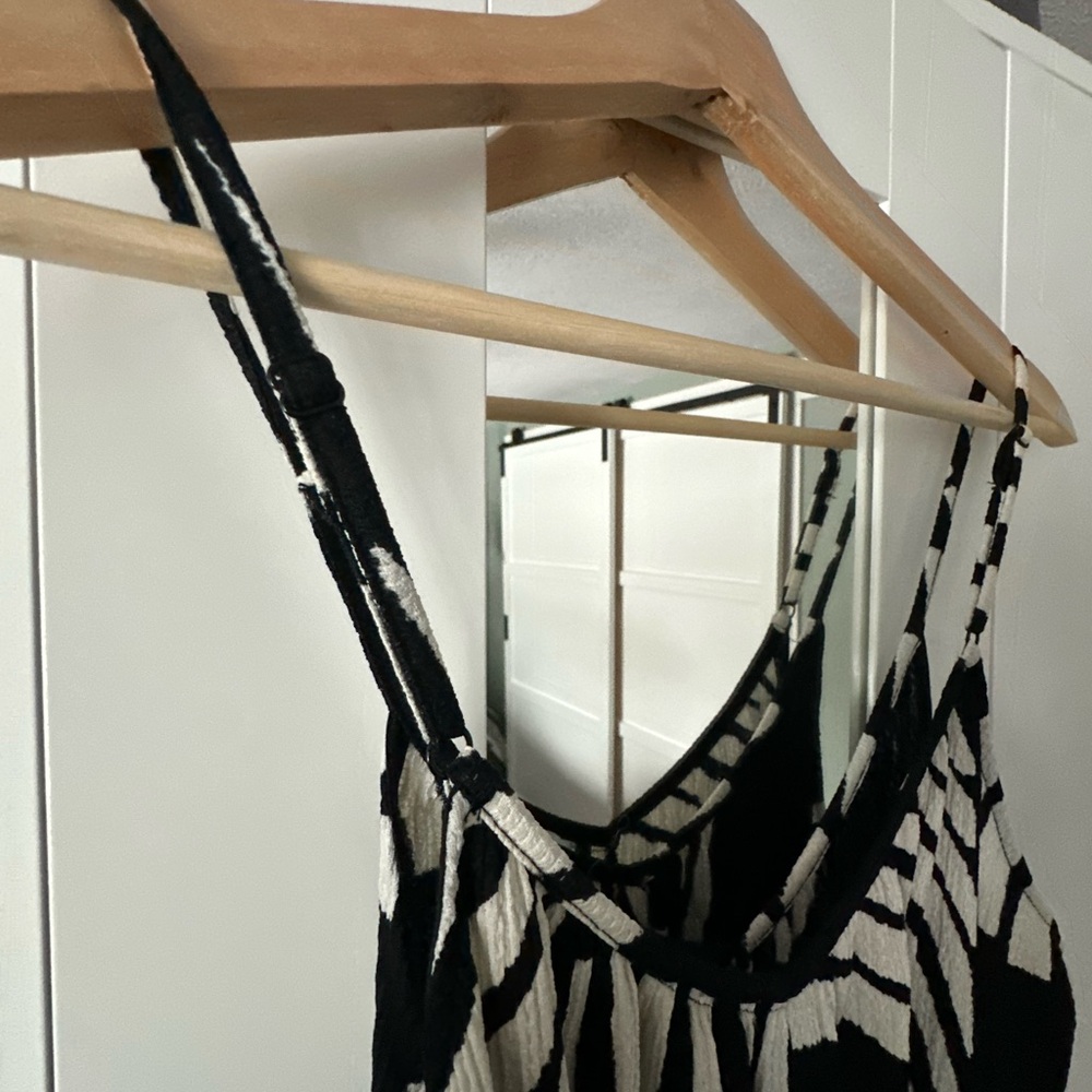 H&M Women’s Black and White Striped Patterned Jumpsuit Medium - Picture 8 of 11